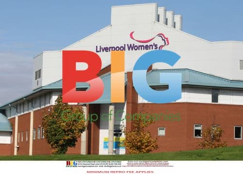 Coleen Rooney Arrives at Hospital