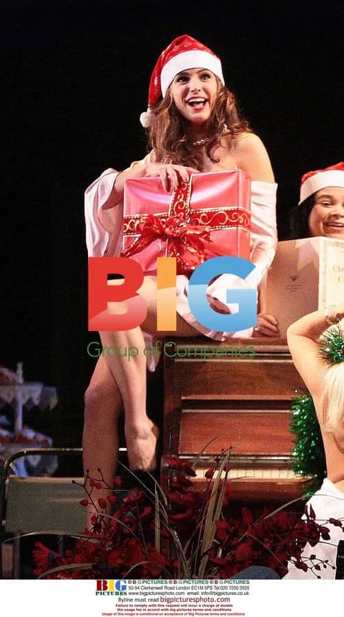 Kelly Brook in Calendar Girls Play