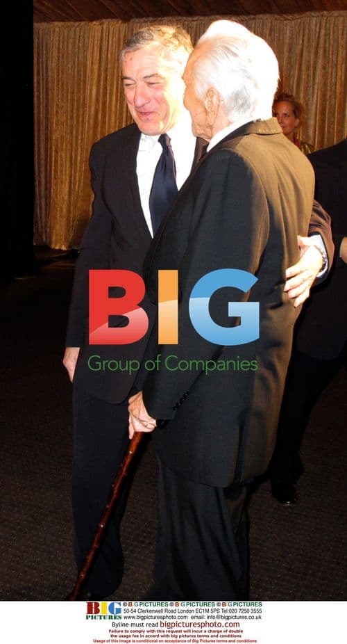 Kirk Douglas and Robert De Niro at BAFTA/LA Britannia Awards