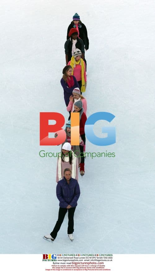 Jayne Torvill and Courtney Collis Skating