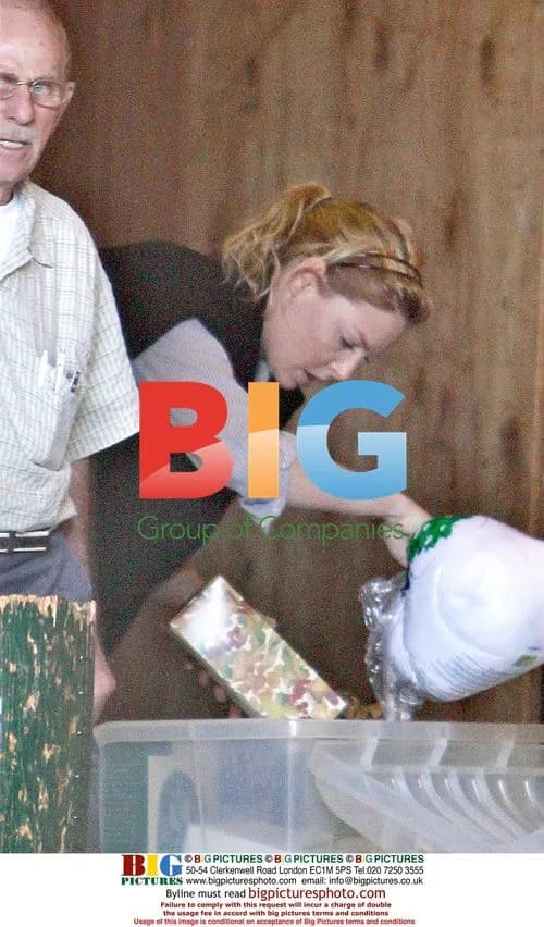 Katherine Heigl collects belongings