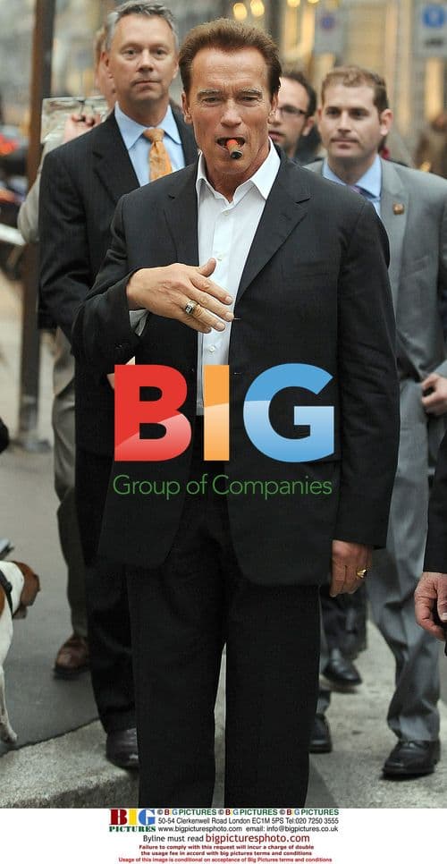 Arnold Schwarzenegger Shopping in Milan