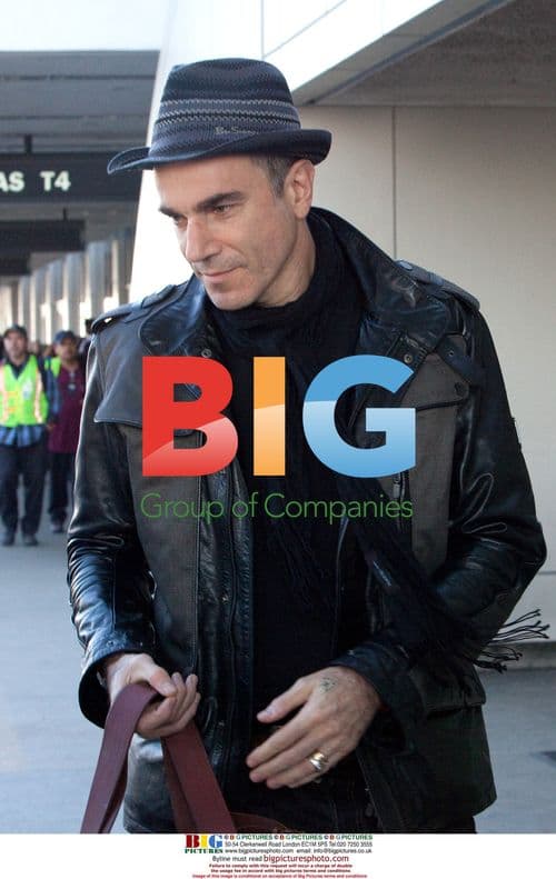 Daniel Day Lewis Arrives at LAX