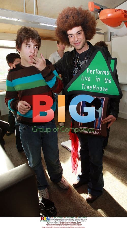 Jamie "Afro" Archer performs at London school