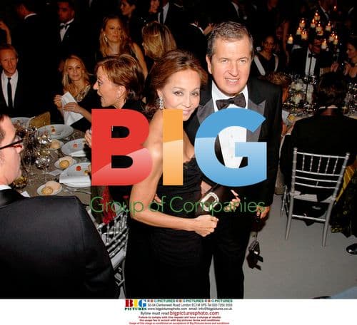 Isabel Preysler and Mario Testino at 2009 Marie Claire Awards