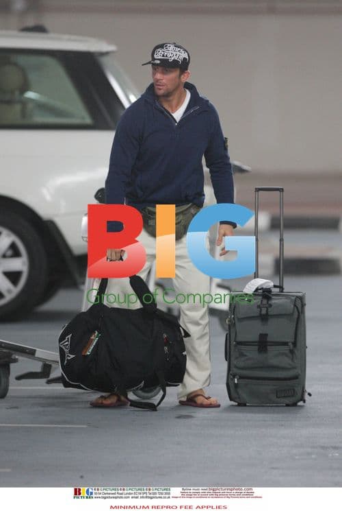 Alex Reid Shops for Engagement Ring