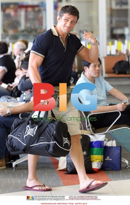 Cage Fighter Alex Visits Jordan at Palazzo Versace