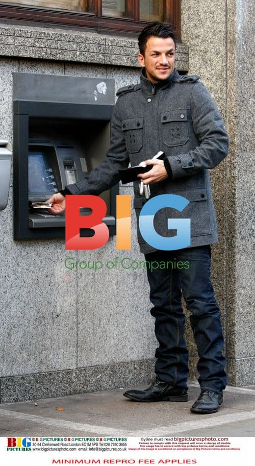 Peter Andre at Cash Point