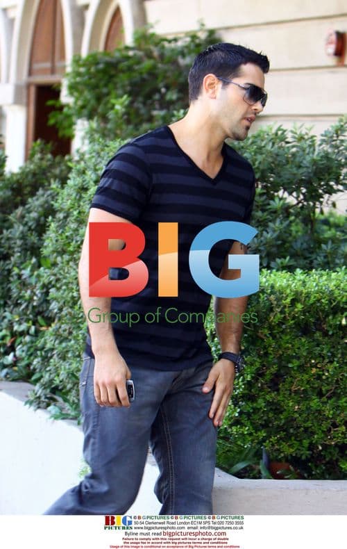 Jesse Metcalfe Running Errands in Beverly Hills