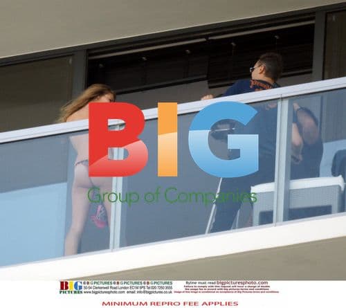 Rosie Huntington-Whiteley Topless Photo Shoot