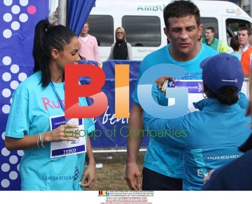 Katie Price and Alex Reid run for Cancer Research