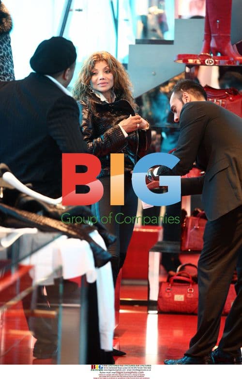 La Toya Jackson Goes Shopping in Rome