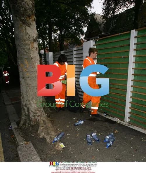 X Factor Finalists Leave House