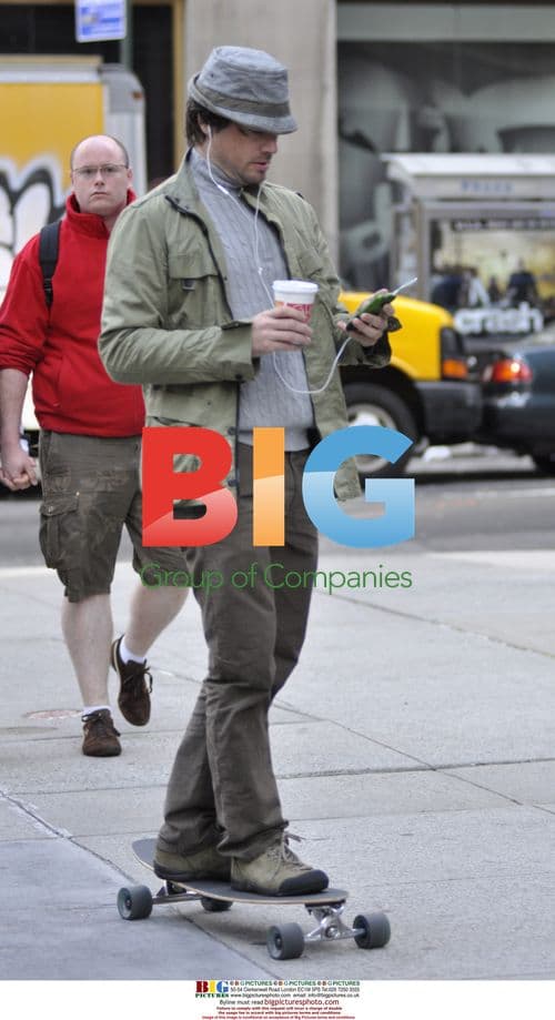 Matthew Settle Skateboarding in NYC