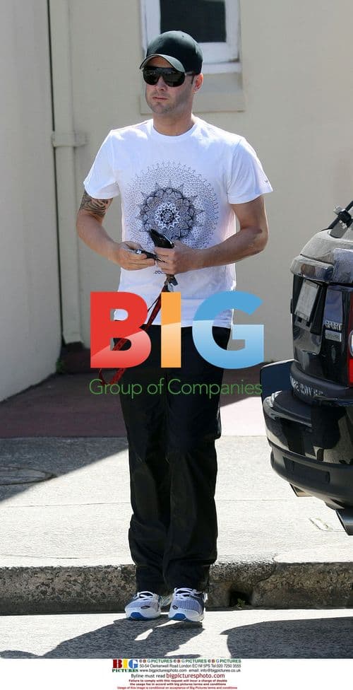 Lara Bingle and Michael Clarke Leaving Home