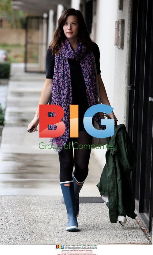 Liv Tyler Leaving Yoga Studio