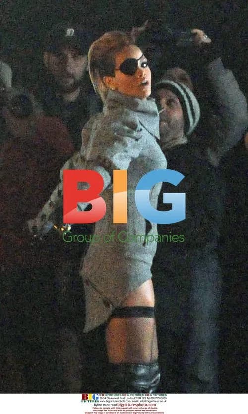 Rihanna Shoots Music Video in NY