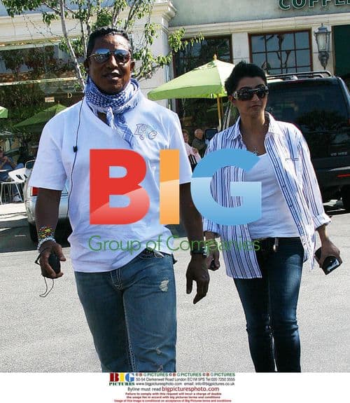 Jermaine Jackson gets lunch with friend in Calabasas