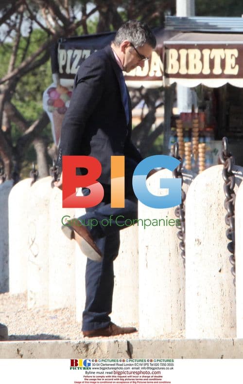 Rowan Atkinson and Family Visit Rome