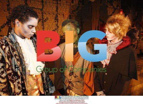 Dancers break 'Thriller' dance record