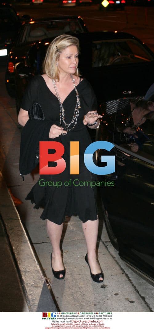 Nicky Hilton and boyfriend have dinner with parents