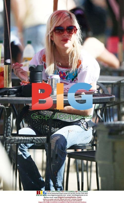 Tori Spelling Family Pumpkin Patch