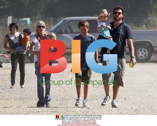 Tori Spelling with Family at Pumpkin Patch