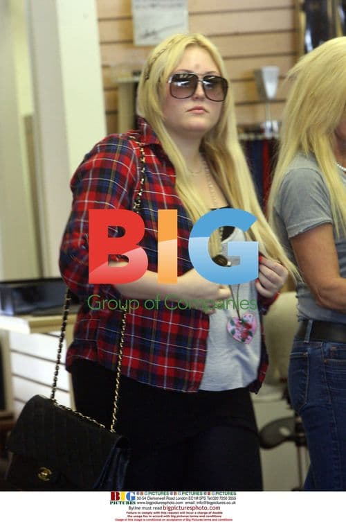 Pamela and Hayley Hasselhoff Go Shopping