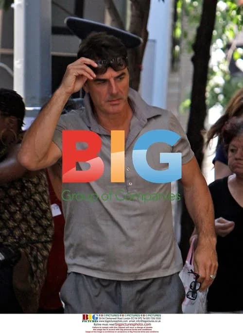 Chris Noth on 'Sex and the City 2' set