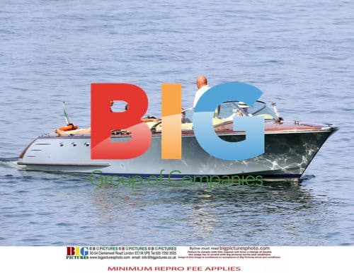 Liam Gallagher and Nicole Appleton on Boat in Italy