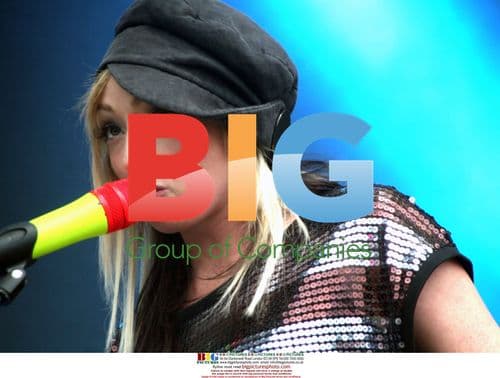 The TING TINGS at V Festival 2009