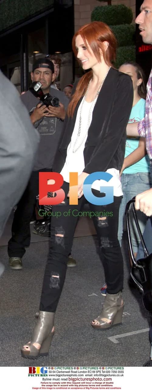 Ashlee Simpson Leaving Hotel in NYC