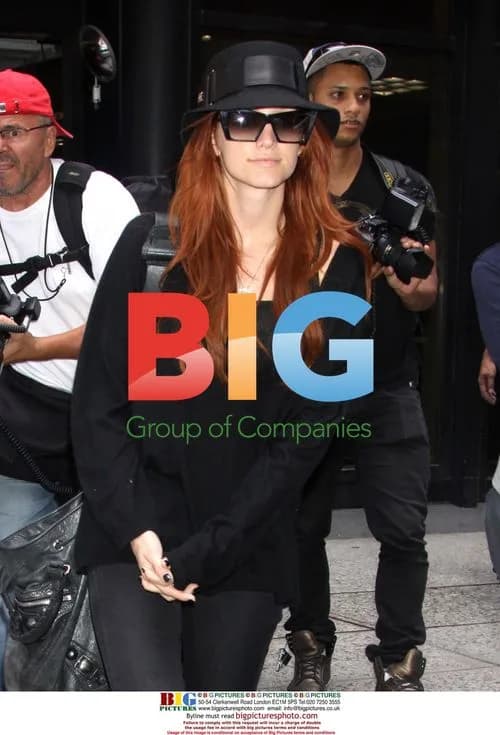 Ashlee Simpson Leaving Hotel in NYC
