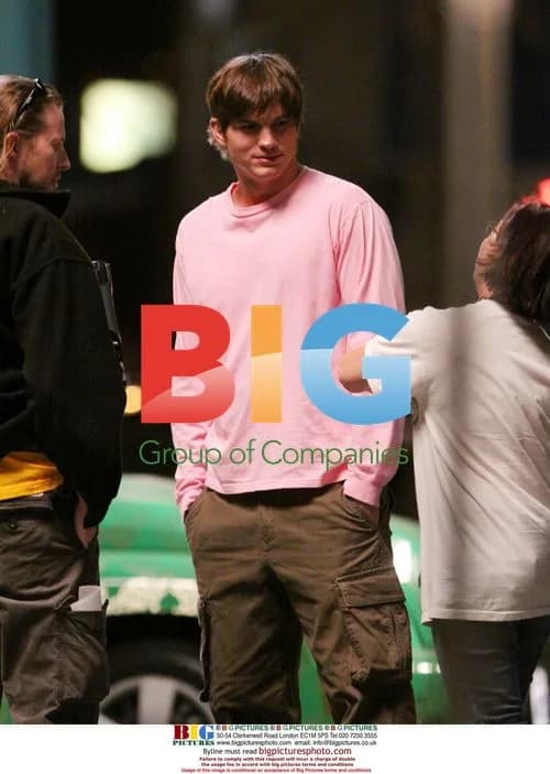 Ashton Kutcher and Emma Roberts Filming "Valentines Day"