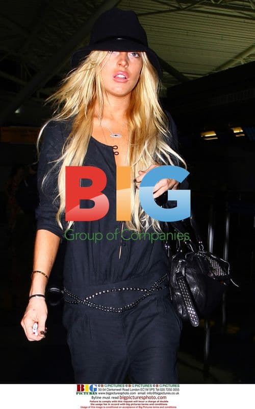 Lindsay Lohan and Sister at JFK Airport