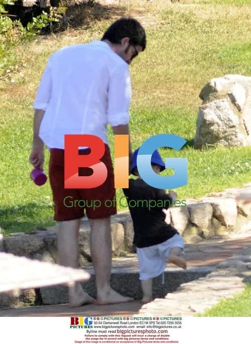 Noel Gallagher and family vacation in Sardinia