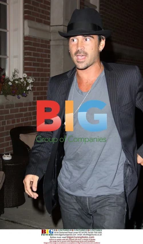 Colin Farrell Signing Autographs