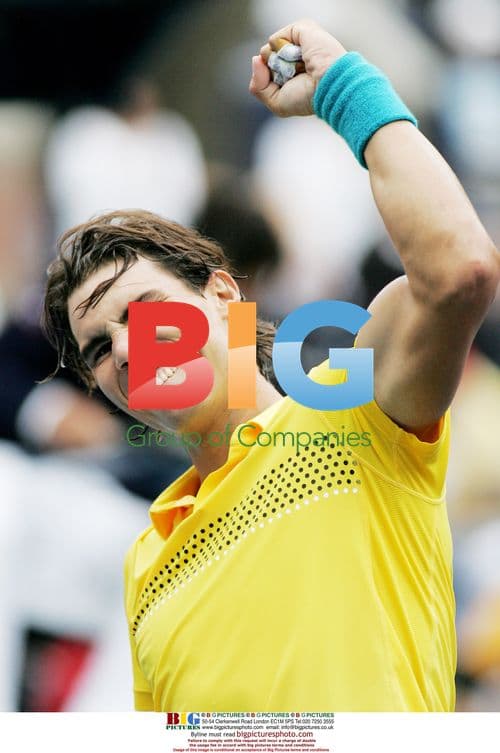 Rafael Nadal defeats Fernando Gonzalez at US Open