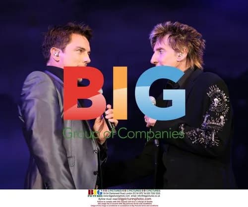 Barry Mannilow and John Barrowman at Proms in the Park 2009