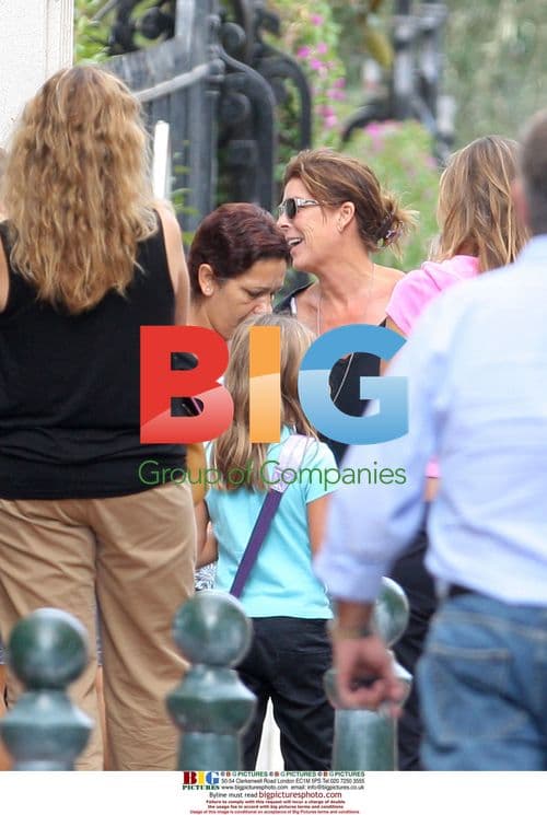 Princess Caroline takes daughter to school