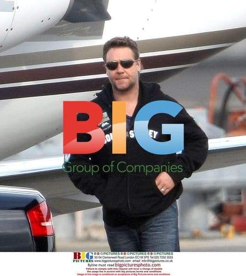 Russell Crowe Spotted at Sydney Airport