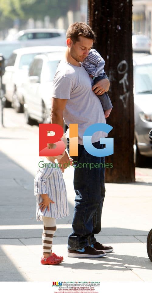 Tobey Maguire and family out for breakfast