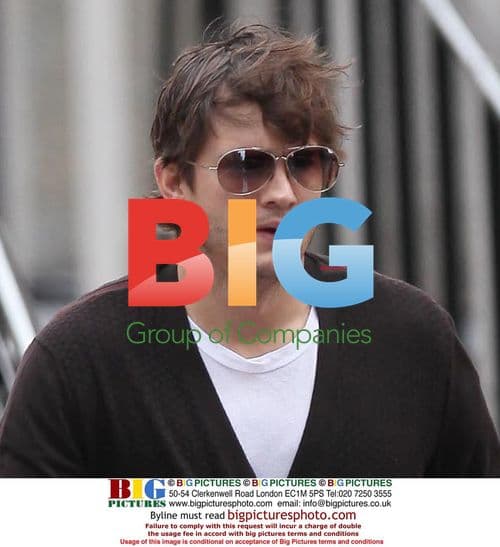 Demi Moore and Ashton Kutcher Spotted Leaving Hotel