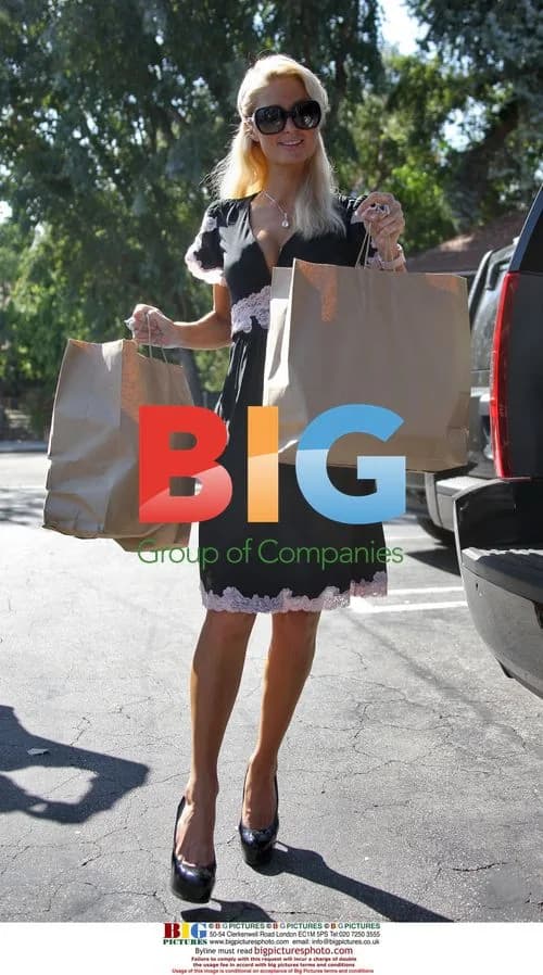 Paris Hilton Grocery Shopping