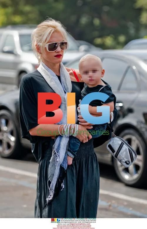 Gwen Stefani with baby Zuma in Bel Air