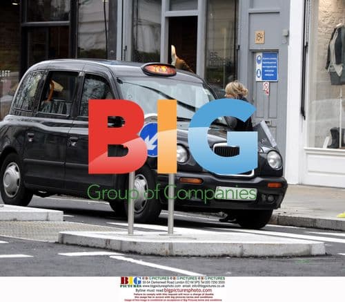 Katerina Ivanova Shopping in Notting Hill