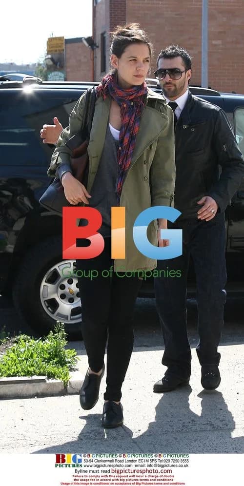 Katie Holmes Leaving NYC Apartment