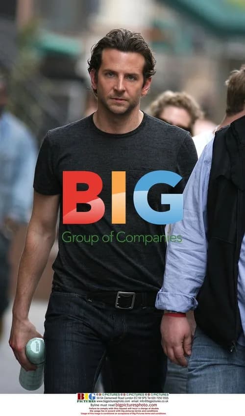 Bradley Cooper on set of 'The Dark Fields'