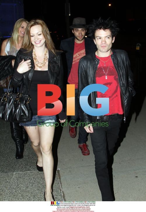 Deryck Whibley Leaves Nightclub