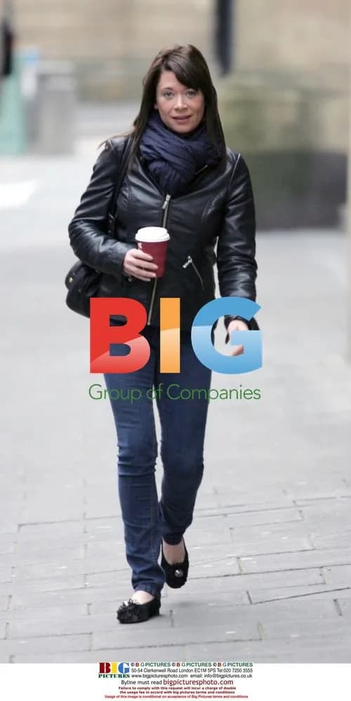 Hannah Waterman Grabs Coffee in Newcastle